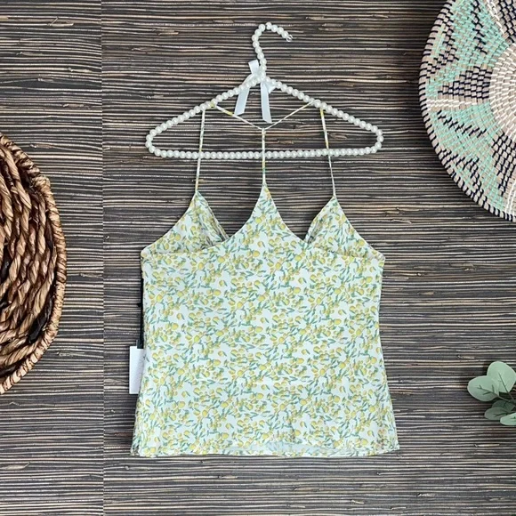 NWT ASTR The Label Cowl Neck
Tank Top Lemon Drop Print Sz Medium 🍋Summer🍋 - Picture 3 of 16